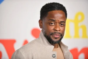 Dulé Hill Biography, Wikipedia, Age, Early Life, Education, Career, Net Worth, Wife, Family, Instagram