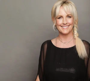 Erin Brockovich Biography
