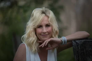 Erin Brockovich Biography