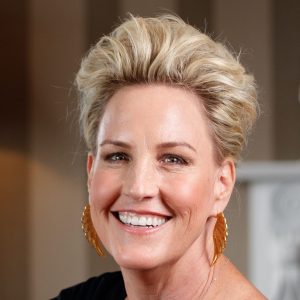 Erin Brockovich Biography, Age, Early Life, Education, Career, Family, Personal Life, Books and articles, Trivia, Awards, Movies, television, Net Worth, Social Media, Instagram