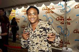 Orlando Brown's Early life