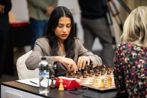 Divya Deshmukh Biography, Wikipedia, Age, Early life, Stats, Chess Career, Net Worth, Parents, Personal Life, Ratings, Achievements, Interests, Hobbies, Personality, Instagram