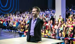 Nick Vujicic Biography, Wiki, Age, Education, Career, Books, Net Worth, Family, Achievements, Awards, Facts, Latest Update, Instagram