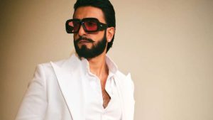 Ranveer Singh Biography, Wikipedia, Height, Age, Early Life, Girlfriend, Wife, Family, Notable Work, Movies, Net Worth, Awards, Instagram, Photos, 10 Facts