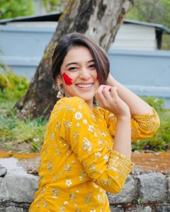 RJ Mahvash Biography, Wikipedia, Height, Age, Early Life, Education, Career, Family, Religion, Husband, Real Name, Net Worth, Latest News, Videos, Photos, Blogs, Instagram