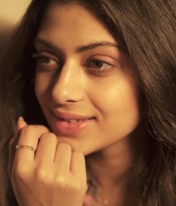 Zanai Bhosle Biography, Wiki, Height, Age, Birth, Education, Songs, Boyfriend, Family, Photos, Videos, Latest, Net Worth, Instagram