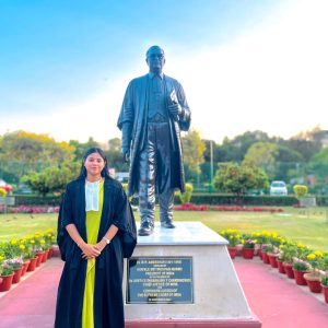 Priya Saroj Biography, Wiki, Age, Early Life, Education, Political Career, Engagement with Cricketer, Husband, Family, Net Worth, Facts, Instagram