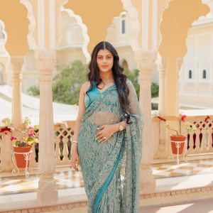 Zanai Bhosle Biography, Wiki, Height, Age, Birth, Education, Songs, Boyfriend, Family, Photos, Videos, Latest, Net Worth, Instagram