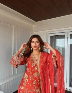 Nagma Mirajkar Biography, Wiki, Age, Height, Life Story, Boyfriend, Husband, Family, Instagram Photos and Videos