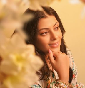 Zanai Bhosle Biography, Wiki, Height, Age, Birth, Education, Songs, Boyfriend, Family, Photos, Videos, Latest, Net Worth, Instagram