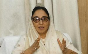 Dr Darakhshan Andrabi Biography, Wiki, Age, Early Life, Education, Husband, Children, Career, Achievements, Awards, Philanthropy, Controversies, Net Worth, Legacy