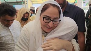 Dr Darakhshan Andrabi Biography, Wiki, Age, Early Life, Education, Husband, Children, Career, Achievements, Awards, Philanthropy, Controversies, Net Worth, Legacy