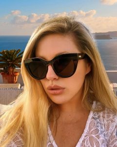 Ashley Downs Biography, Wikipedia, Height, Weight, Age, Ethnicity, Boyfriend, Family, Career, OnlyFans, Net Worth, Salary, Awards, Instagram Photos and Videos