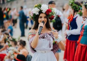 Natalia Janozsek Bigg Boss 19 Biography, Wiki, Age, Boyfriend, Husband, Family, Height, Modeling Career, Movies, Singing, Authorship, Net Worth, Instagram Photos and Videos